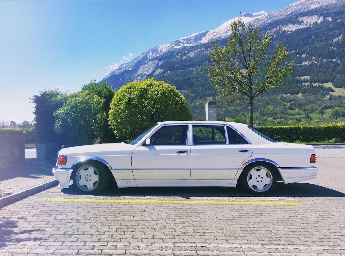 Mercedes Benz 560SEL